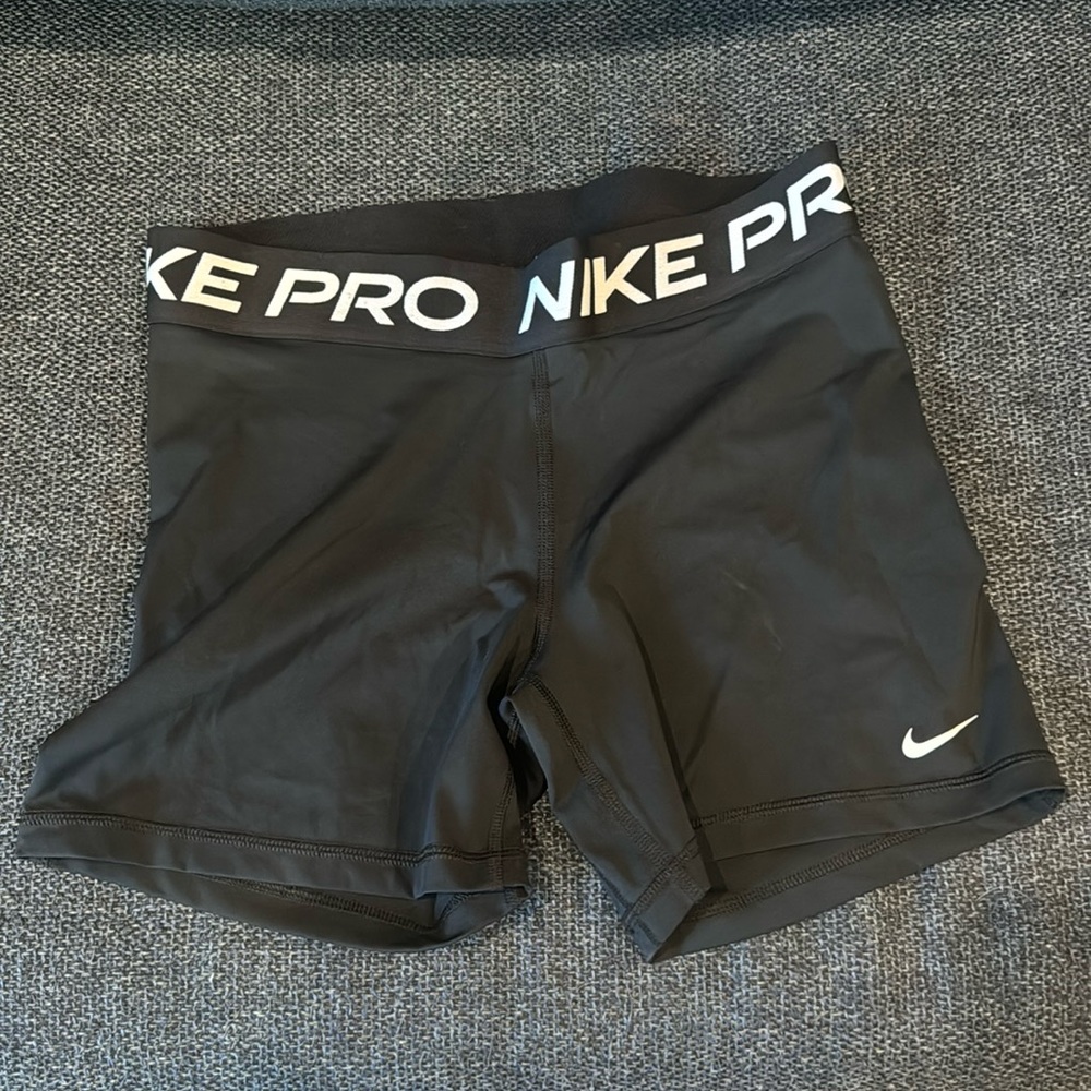 Nike Pro shorts 4 inch inseam